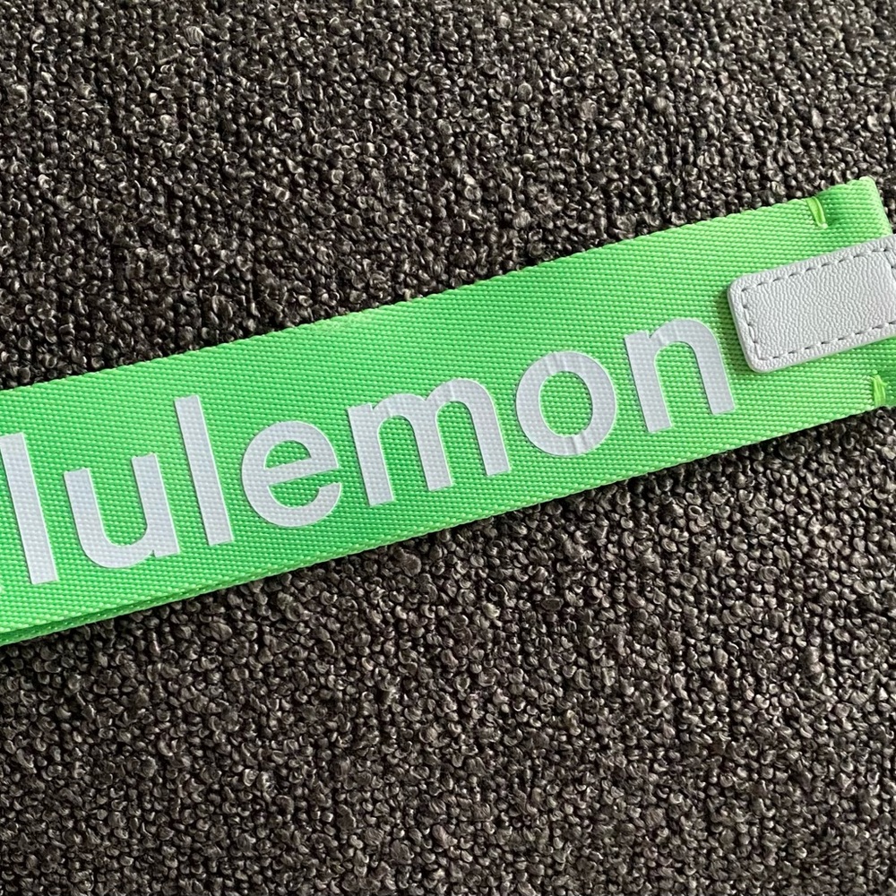 LULULEMON NEVER LOST KEYCHAIN
